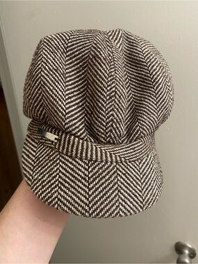GAP Brown and Cream Herringbone Newsboy Cap